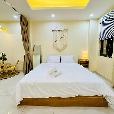 Vietnam Travelers Home 1 With Private Balcony Hanoi Exterior photo