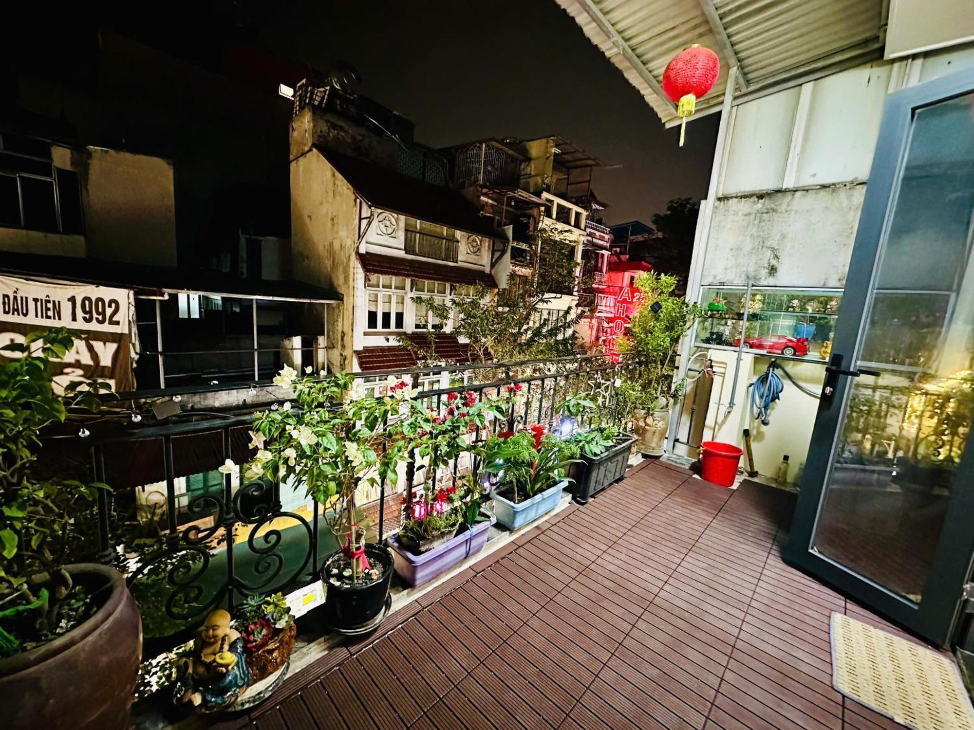 Vietnam Travelers 1 With Cozy Private Balcony Hanoï